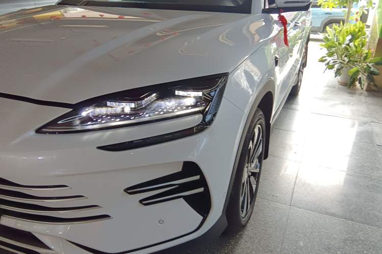 Used BYD Song PLUS New Energy 2025 DM-i Intelligent Driving 112KM Prestige Model
