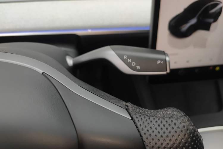 Used Tesla Model Y 2024 Long-Range All-Wheel-Drive Version
