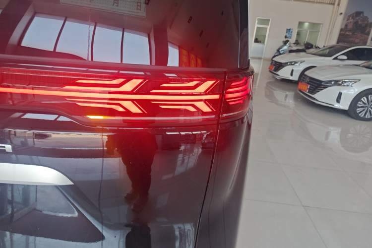 Used Denza D9 2024 DM-i 980 Four-Wheel Drive Prestige Model