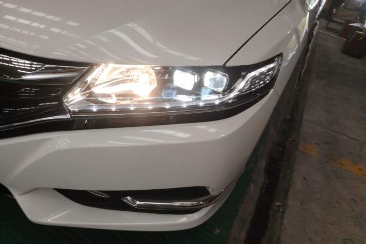 Used Honda Spirior 2015 2.0L Prestige Edition
