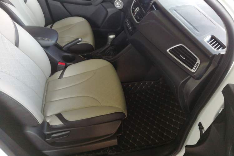 Used Baojun 730 2021 1.5T CVT Fashion Version 7 Seats
