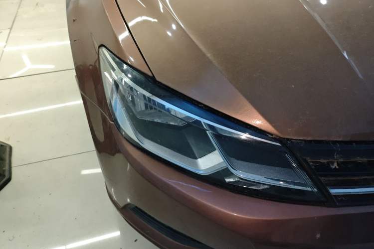 Used Volkswagen Lamando 2015 230TSI Manual Trend Edition
