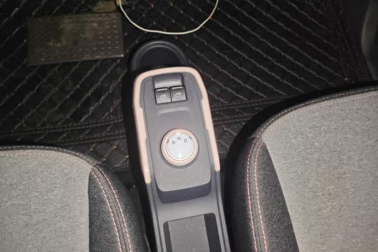 Used Chery QQ Ice Cream 2023 120km Ice Cream-Type Lithium Iron Phosphate
