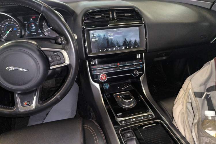 Used Jaguar XEL 2019 2.0T 200 PS Luxury Edition
