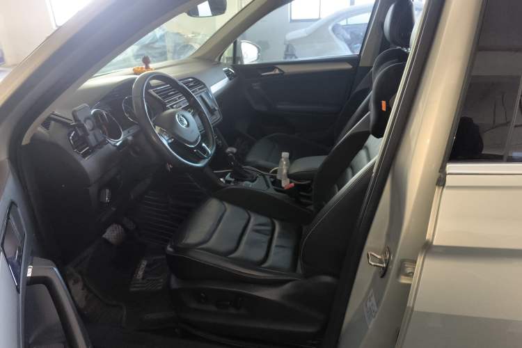 Used Volkswagen Tiguan L 2017 330TSI Automatic Two-Wheel Drive Luxury Edition