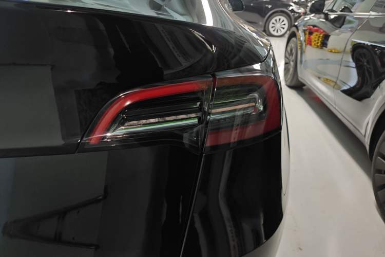 Used Tesla Model Y 2021 Standard Range Rear-Wheel Drive Version
