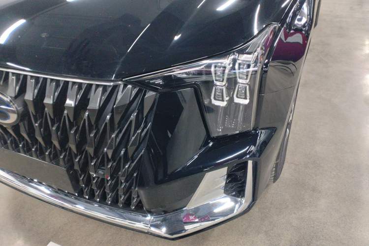 Used GAC Trumpchi ES9 2024 PHEV with 143 km Max