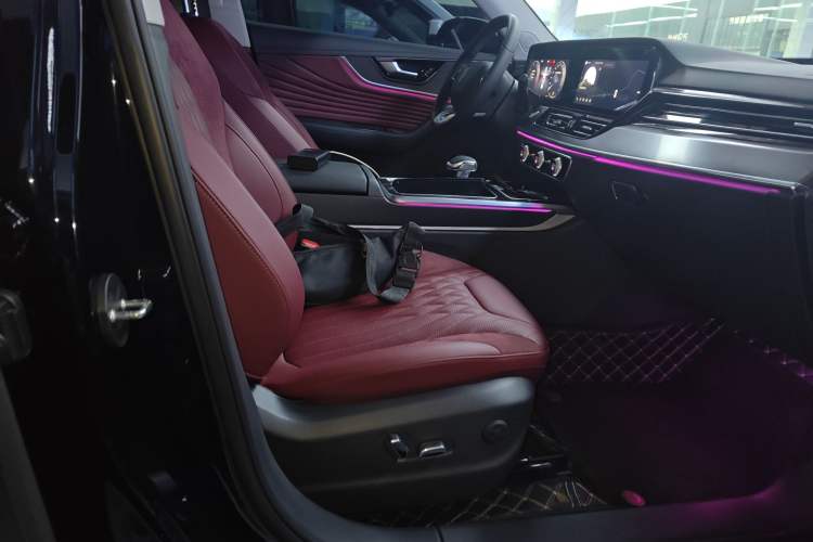 Used Hongqi HS5 2023 2.0T Four-Wheel Drive Flagship Pro Edition
