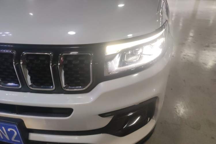 Used  Grand Commander 2022 2.0T Two-Wheel Drive Elite Version
