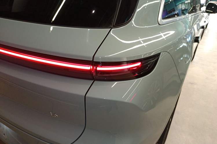 Used Li Auto L6 2025 Pro Smart Refresh Edition
