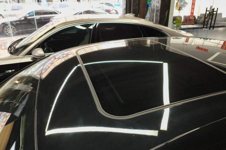 Used Hongqi H9 2023 2.0T Smart Connect Flagship Edition
