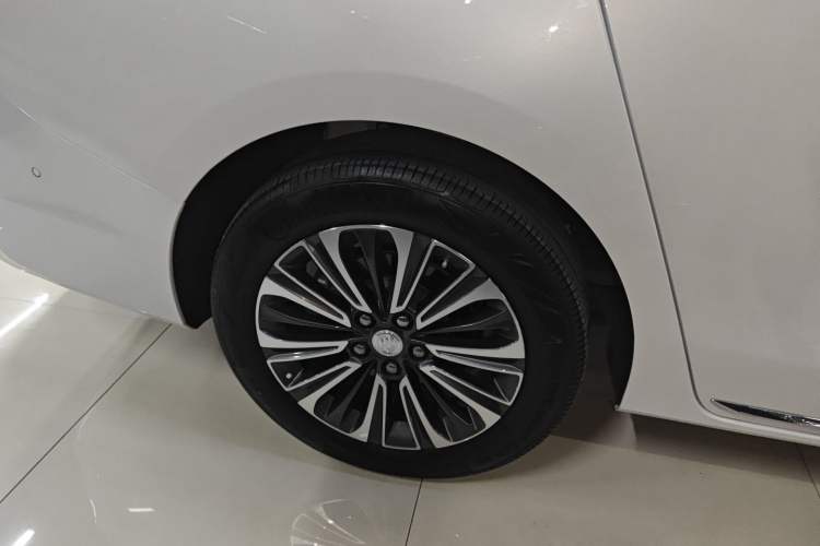 Used Buick GL8 2023 ES Lu Zun Luxury Model