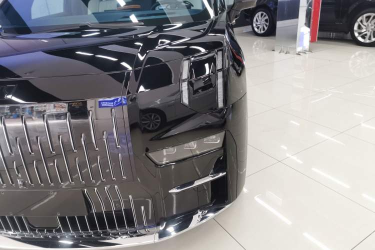 Used Zeekr 009 2024 7-Seater Aisle Version 108 kWh
