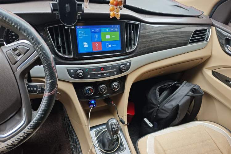 Used Baojun 730 2016 1.5L Manual Comfort Version 7 Seats China V Emission Standard
