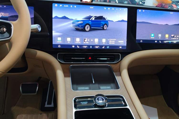 Used Hima AITO M9 2025 Extended-Range Max Version 52 kWh 6-Seater Edition
