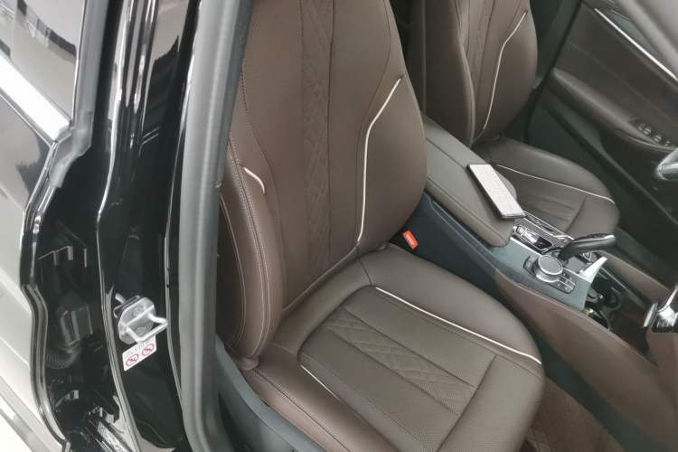 Used BMW 5 Series 2022 Restyled 530Li Leading Edition M Sport Package
