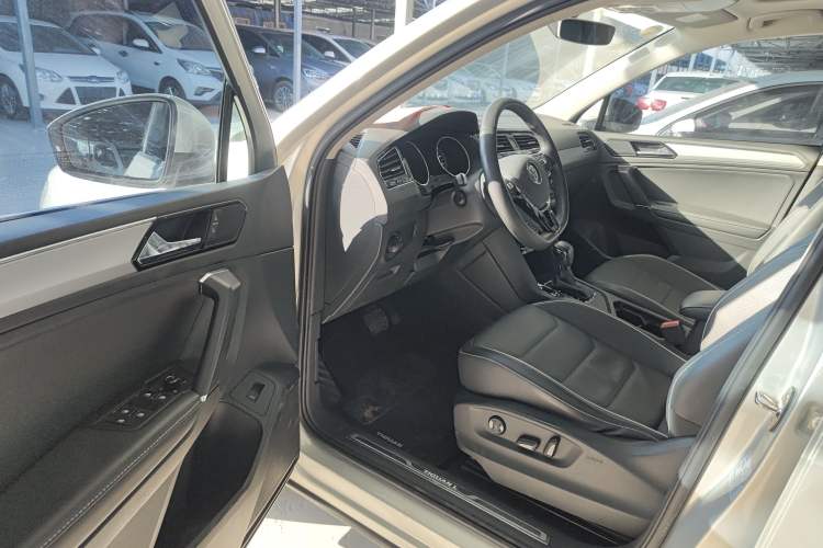 Used Volkswagen Tiguan L 2017 330TSI Automatic Two-Wheel Drive Flagship Edition
