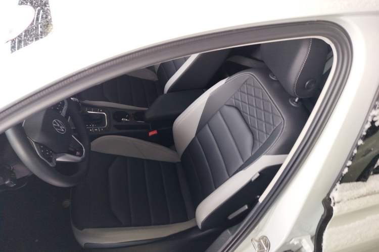 Used Volkswagen Bora 2023 300TSI DSG Prestige Edition
