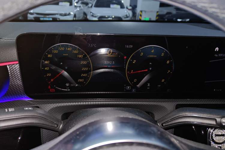 Used Mercedes-Benz A-Class 2021 A 200 L Sport Sedan Fashion Model
