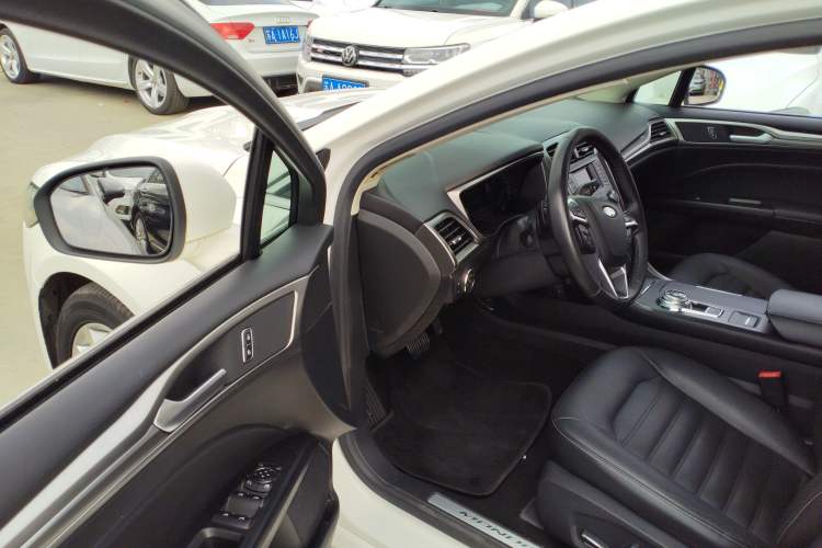 Used Ford Mondeo 2017 EcoBoost 200 Stylish Model
