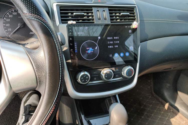 Used Nissan Tiida 2016 1.6L CVT Cool Dynamic Edition