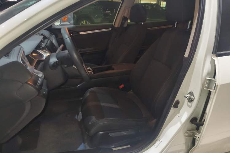 Used Honda Civic 2016 220TURBO CVT Luxury Edition