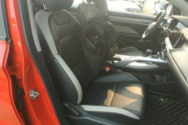 Used Geely Auto Coolray 2020 PRO 240T DCT Hunter
