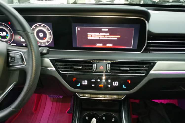 Used Hongqi HS5 2022 Revised Version 2.0T Smart Connect Flagship Edition
