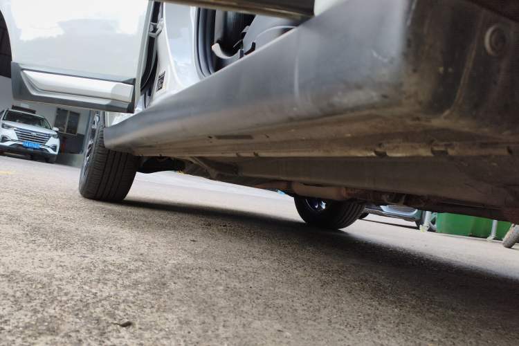 Used Mitsubishi Outlander 2019 2.4L 4x4 Zhi Xiang Edition 7 Seats China V Emission Standard
