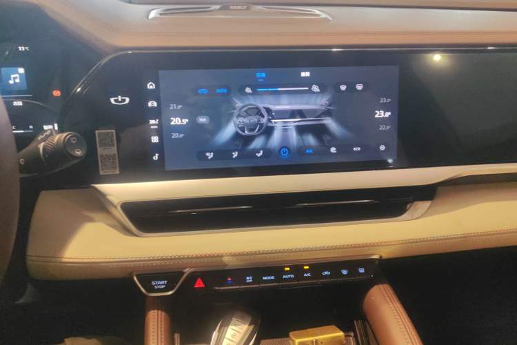 Used Geely Auto Monjaro L 2024 2.0TD High-Power Automatic Two-Wheel Drive Yunqi Version
