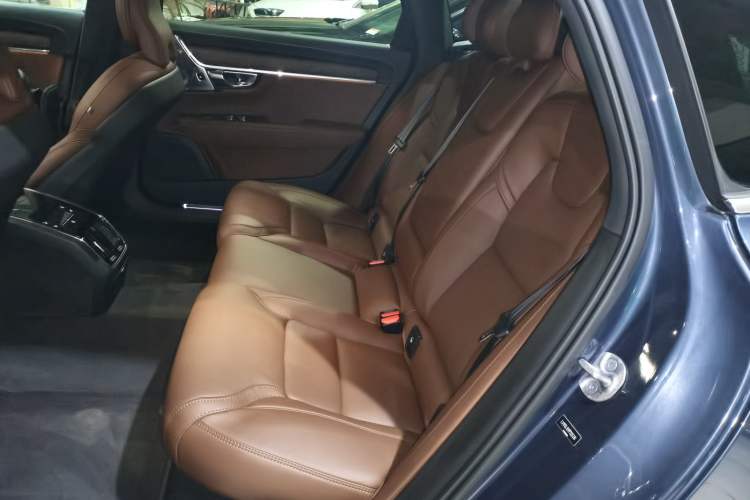 Used Volvo S90 2023 B5 Luxury Smart Edition
