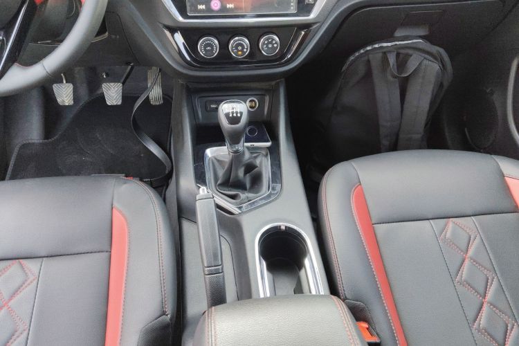 Used Soueast DX3 2018 1.5T SRG Manual Luxury Model
