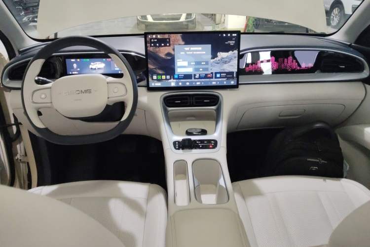 Used  Geome 2025 UP 410km Exploration+ Edition
