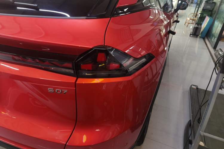 Used  S07 2025 215Max Huawei Qiankun Intelligent Driving ADS SE Range-Extended Version
