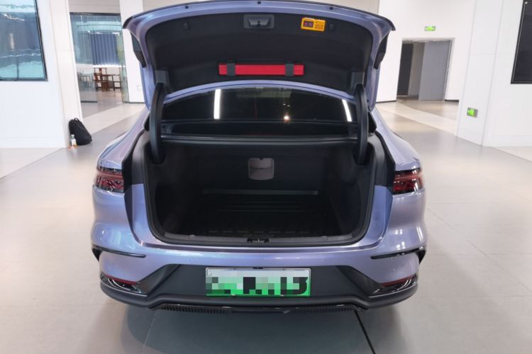 Used BYD Han 2024 EV Glory Edition 715KM Front-Wheel-Drive Flagship Model
