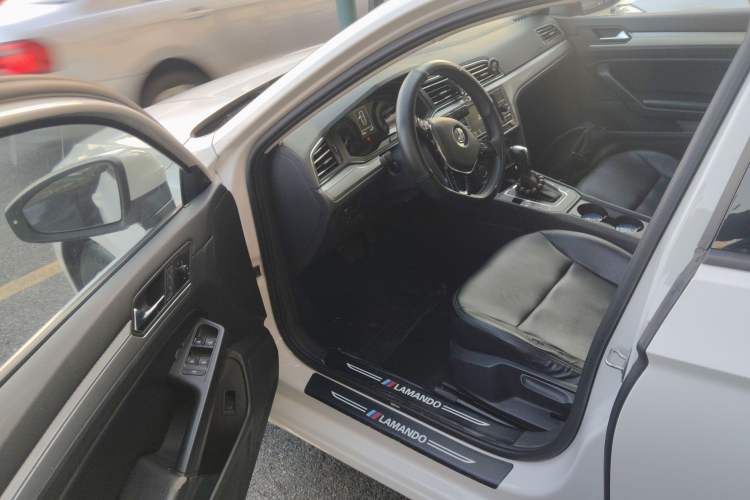 Used Volkswagen Lamando 2019 230TSI DSG Fashion Edition China VI
