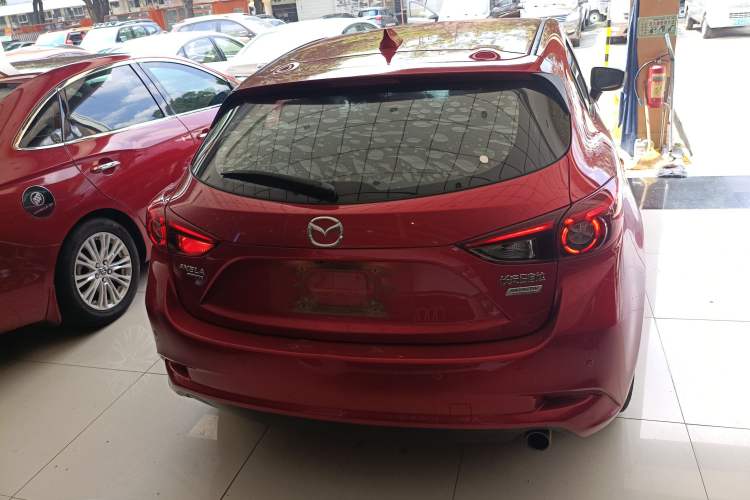 Used Mazda Mazda 3 Axela 2017 Hatchback 1.5L Automatic Luxury Model Emission Standard China V
