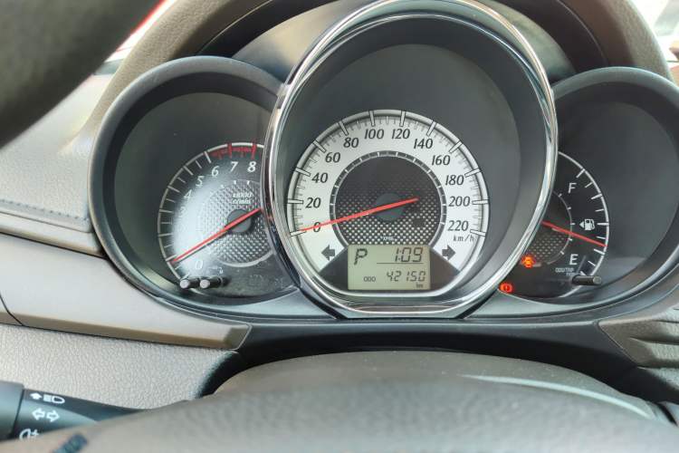 Used Toyota YARiS L 2015 1.5G Automatic Xuan Dong Sunroof Special Edition