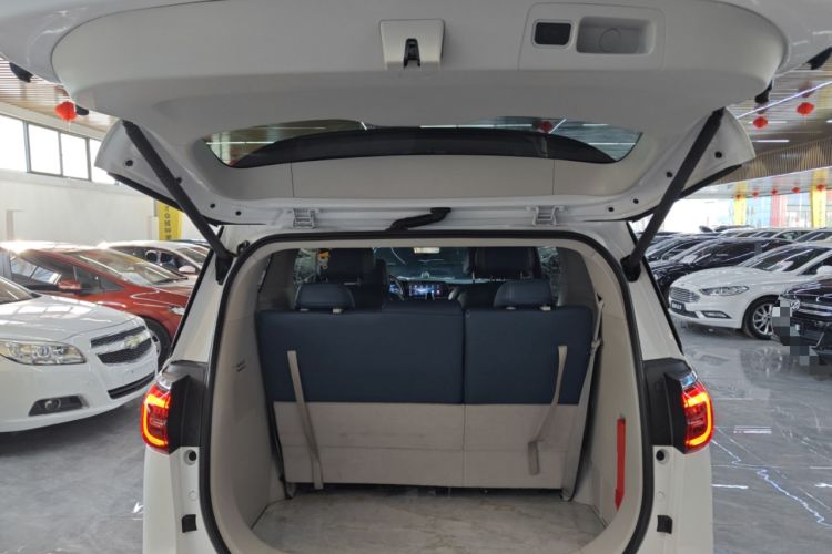 Used Buick GL8 2023 ES Lu Zun Deluxe and Yue Edition
