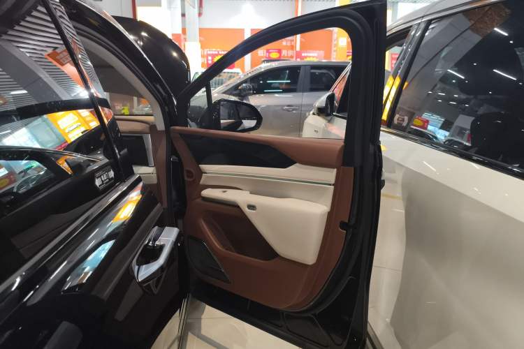 Used BYD Xia 2025 DM-i 1.5T 180km Excellence Model
