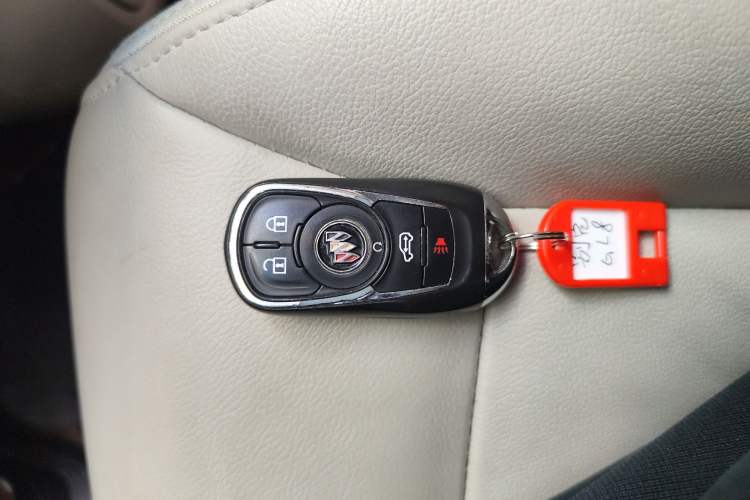 Used Buick GL8 2021 Land Cruiser Executive Class 652T Luxury Model