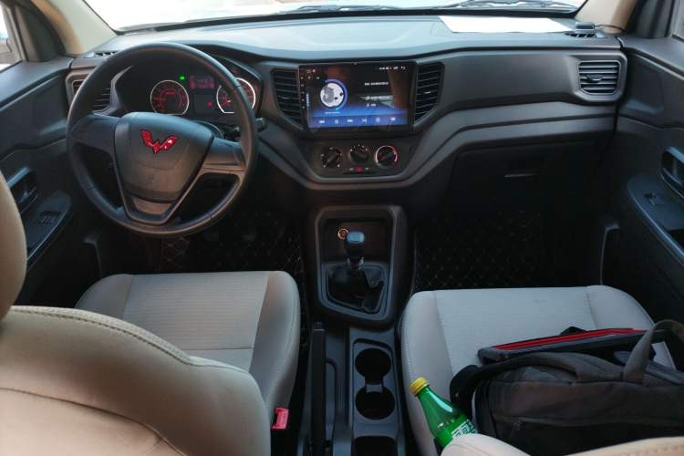 Used Wuling Hongguang V 2022 1.5L Jingqu Edition Electric-Assist LAR