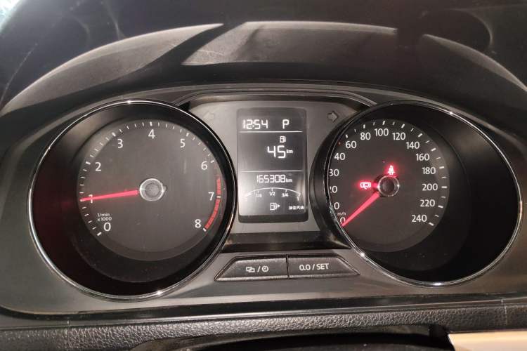 Used Volkswagen Lavida 2015 230TSI DSG Comfort Edition
