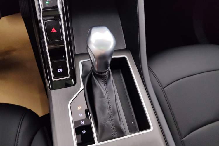 Used Roewe i5 2024 1.5L CVT Luxury Edition
