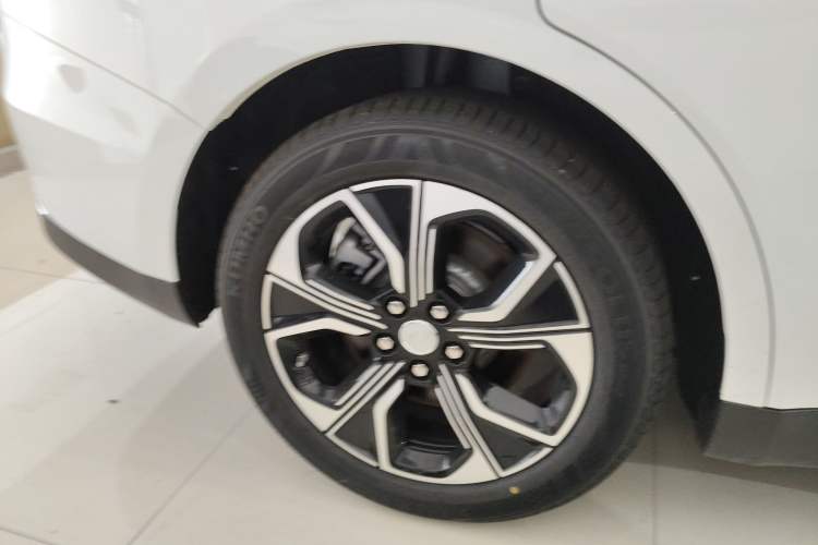 Used Hongqi E-QM5 2023 Revised Version Basic Travel Edition
