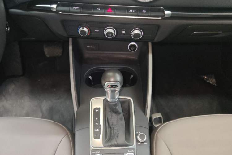 Used Audi A3 2020 Limousine 35 TFSI Fashion Edition China VI Emission Standard