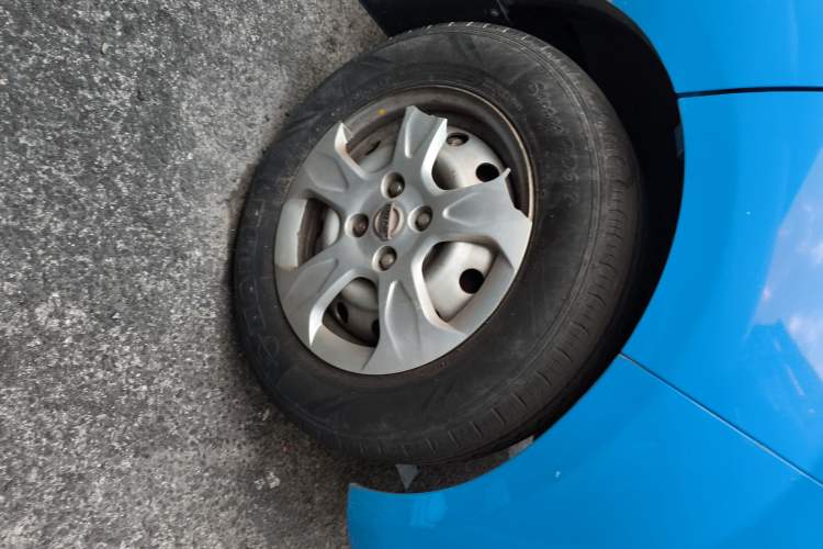 Used Jinbei New Hiace X30L 2018 1.5L Box Truck Wealth Edition DLCG14