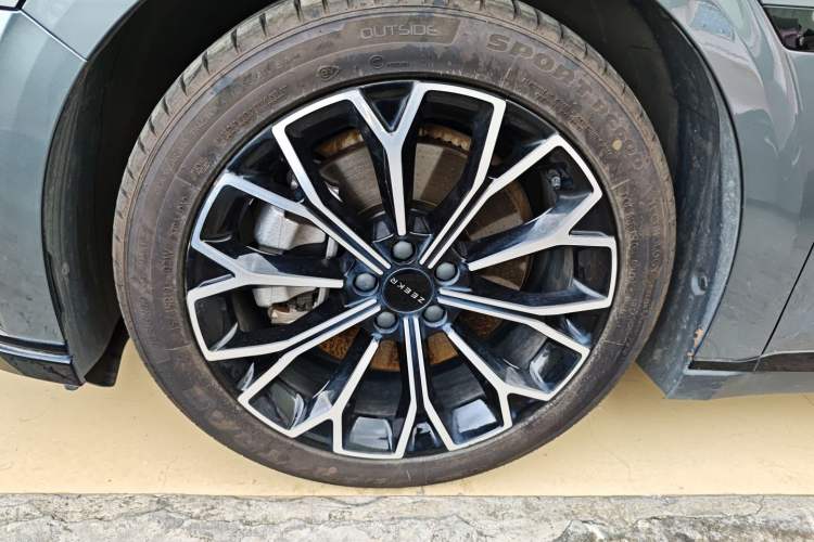 Used Zeekr 007 2024 Rear-Drive Intelligent Driving Version 75 kWh
