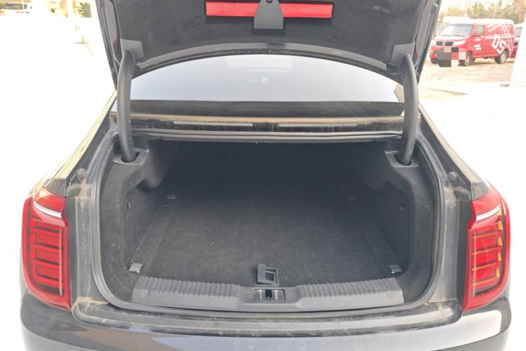 Used Hongqi H9 2023 2.0T Smart Connect Flagship Edition
