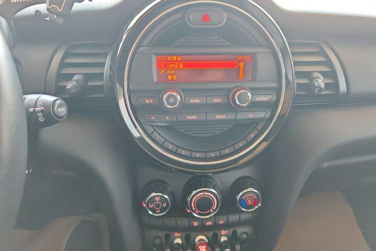 Used  MINI 2016 1.2T ONE Pioneer Edition
